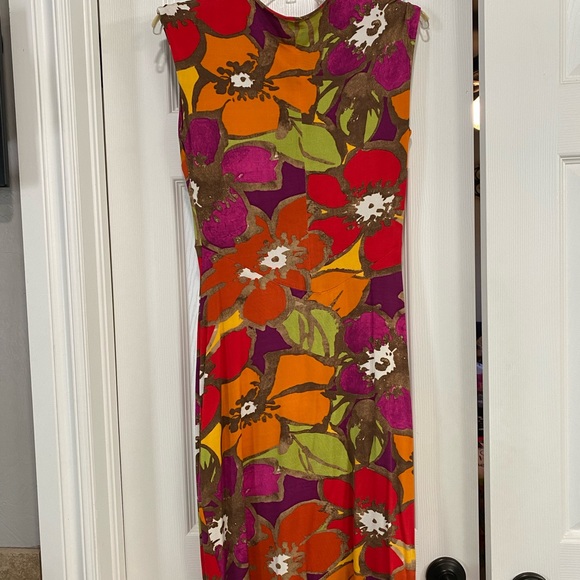Cache Bodycon Multi -Color Dress~with Red Buckle Size 10 1 time worn on a cruise - Picture 2 of 7